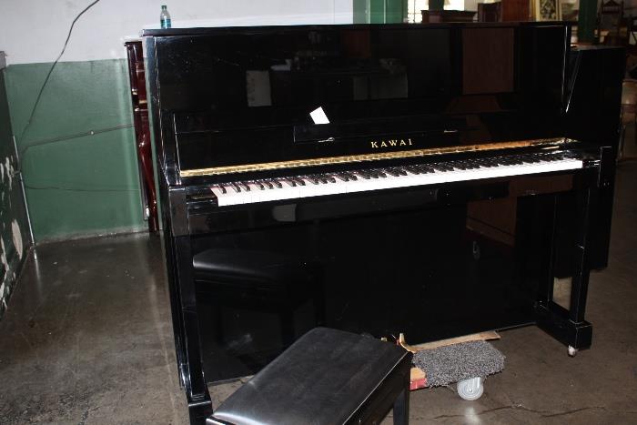 A54 #10 Kawaii 48” Model CX-210 Black Hi Gloss Studio Upright Piano #2252692 Condition of 8/9