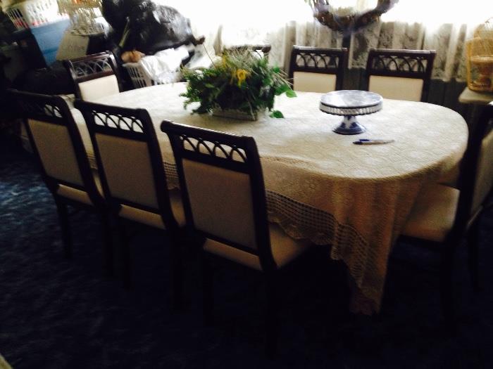 Dining room table w/8 chairs
