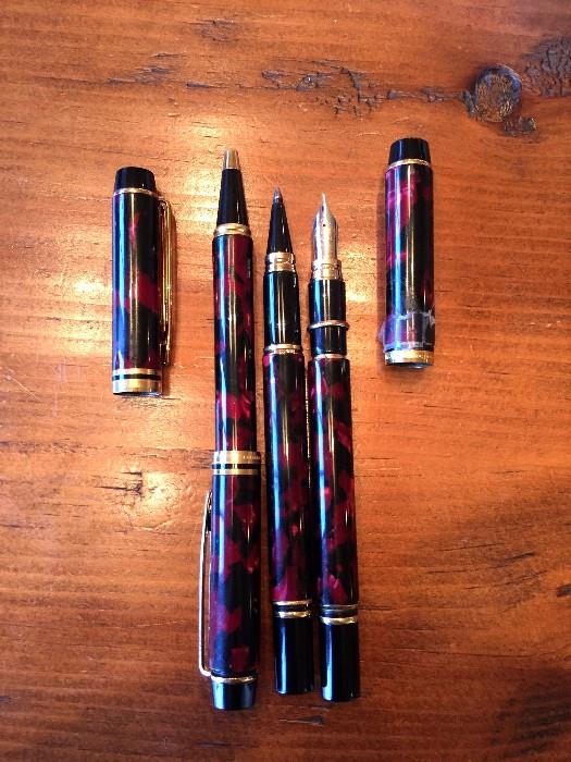 Waterman Pens Left has 18k Fountain Tip