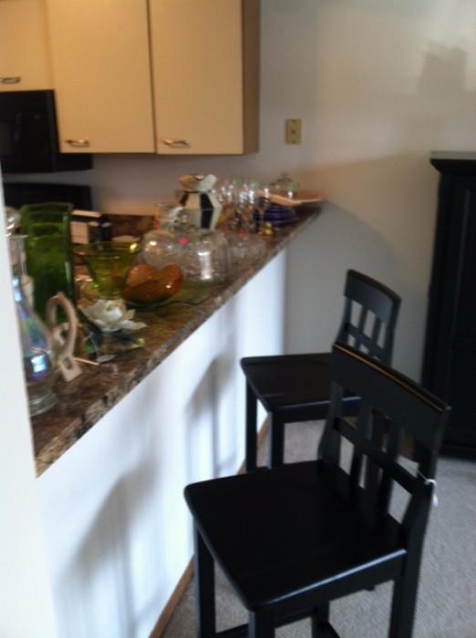 2 Bar stools and glass vases, serving items, etc.