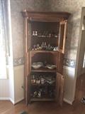 SOLID WOOD CORNER CHINA CABINET