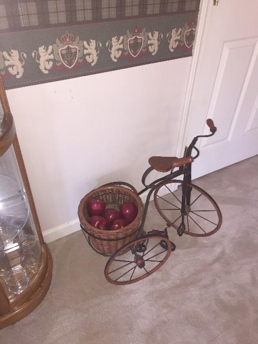 BICYCLE WITH BASKET HOME DECOR'
