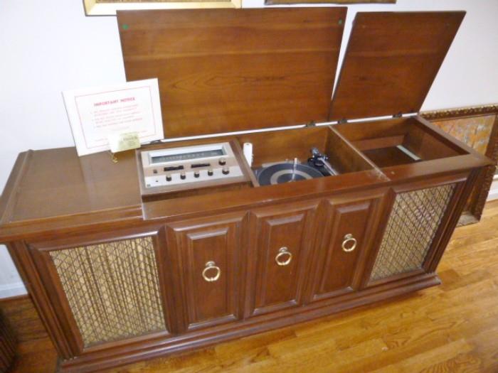 Vintage Console Fisher Stereo Record Player