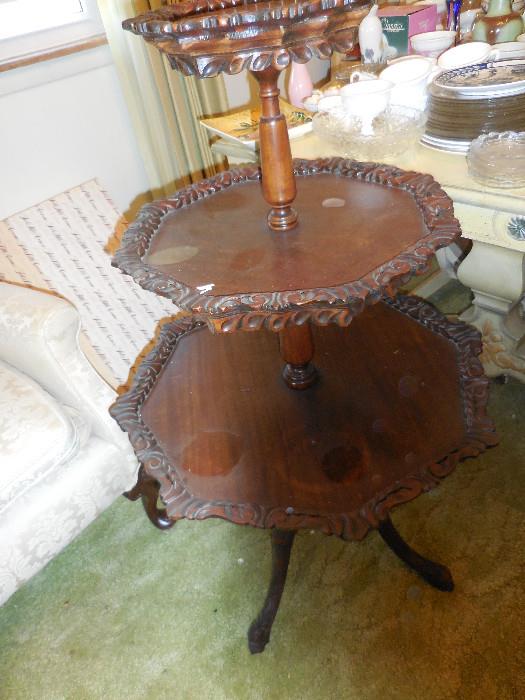  Vintage Hand Carved Mahogany 3 Tier Middle,Bottom Spin Dessert Table. Needs a little TLC. Beautiful!