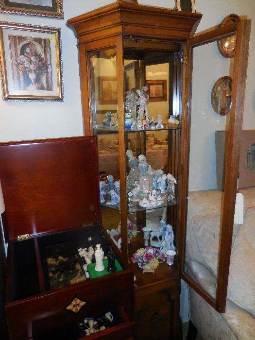 Lighted Curio Cabinet, Glass Shelves/ Storage