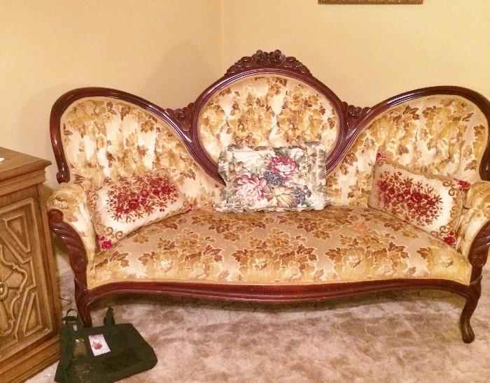 Beautiful Victorian Sofa by Pelham, Shell & Leckie