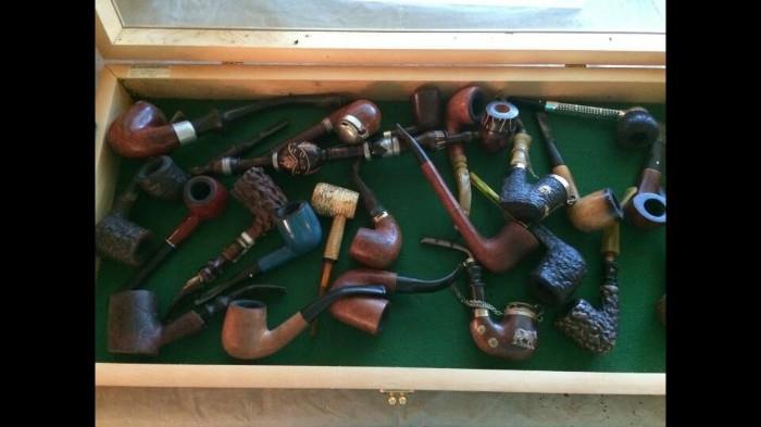 Several Antique/ Vintage Pipes