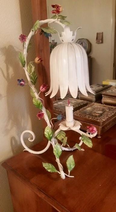 Groovy metal floral lamp :)
