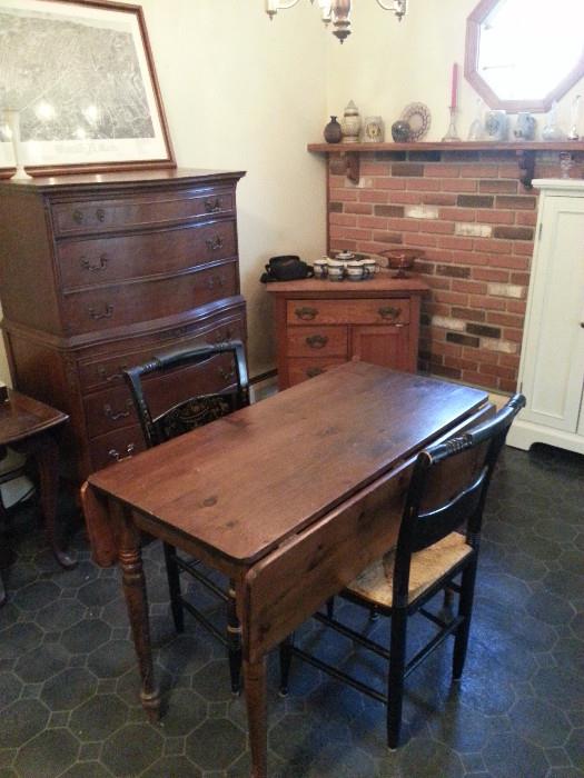 Drop leaf table & chairs