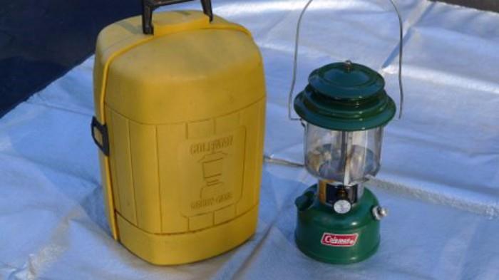 Coleman lantern with carrying case