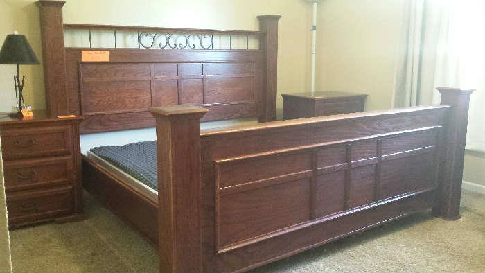 King 4 Post bed w/ 2 nightstands and triple dresser