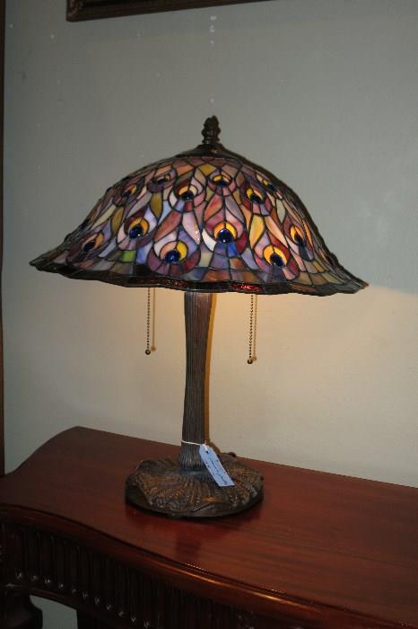 Repro Tiffany style Lamp, Peacock Feathers
