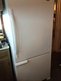               Very nice Whirlpool refrigerator