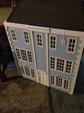            Front of one of the 2 doll houses