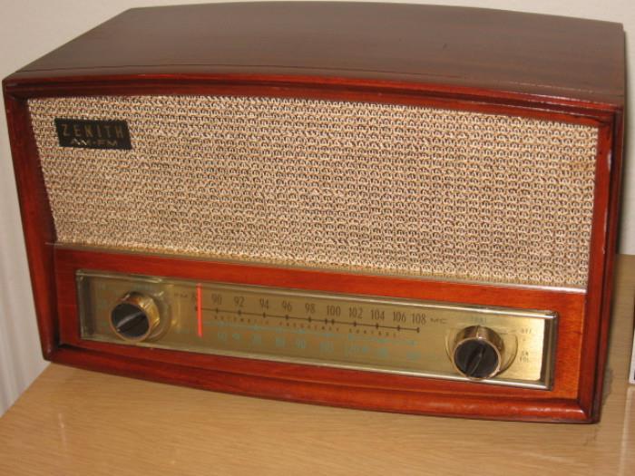 mid century Zenith mahogany to the radio, wonderful mellow sound