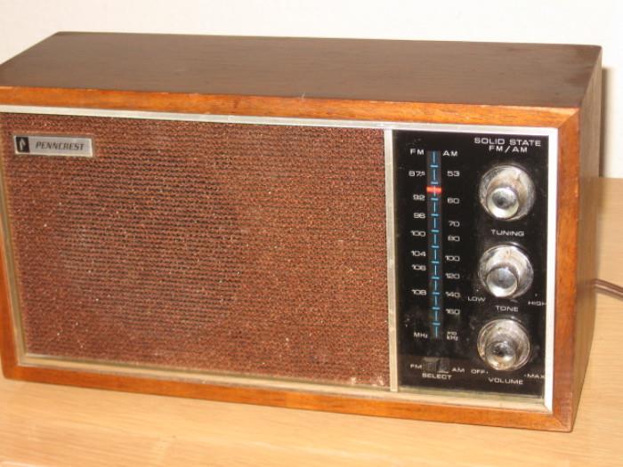 mid century penncrest radio works great