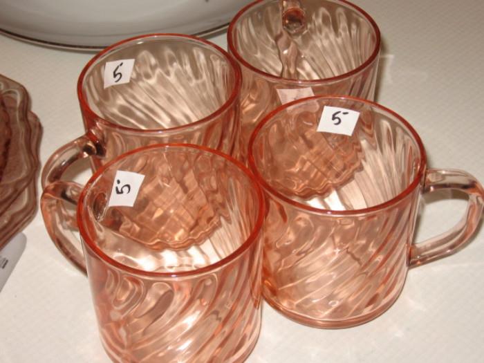 Four pink swirl cups