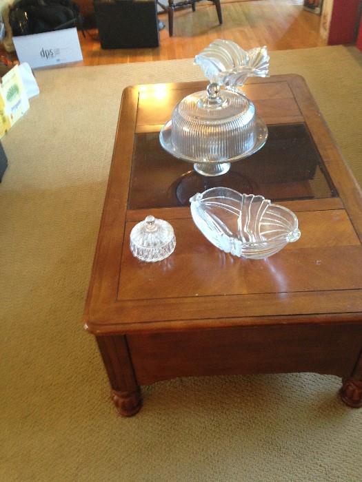 Coffee table and glassware.