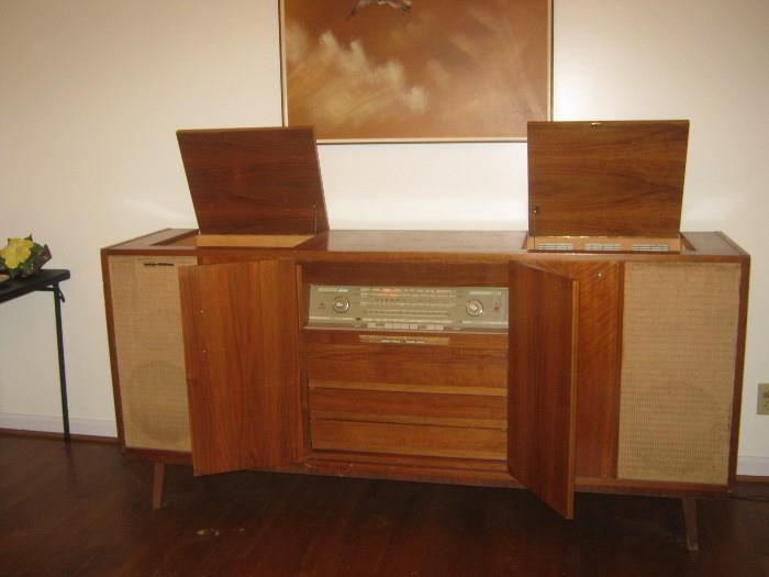 Saba Sonarama 400 stereo (w/turntable on left, space for tape deck on right), three pull out drawers below console