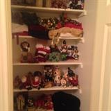 Lots of lovely holiday decor