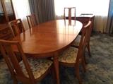 Modern dining table with leaf, chairs, pad.  Excellent.