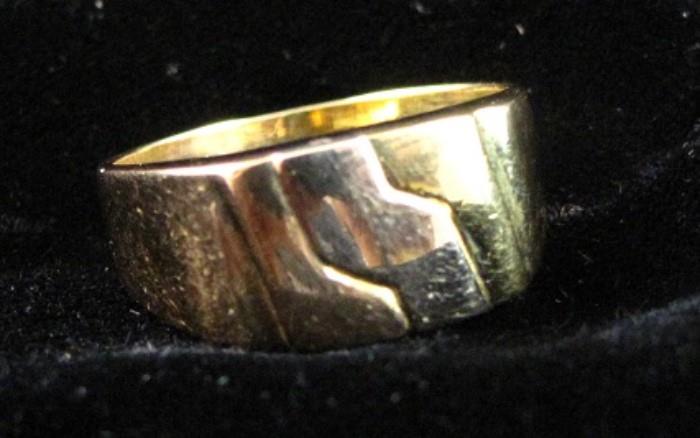 Italian stamped 750 (Tested 18K) 7.0 dwt Gold Band with Rose, Yellow & White Gold Design
