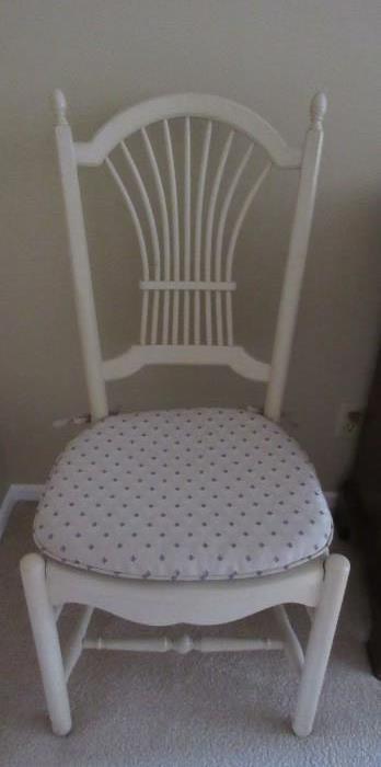 NICHOLS & STONE CHAIR WITH DINING SET
