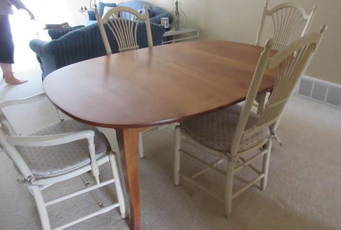 NICHOLS & STONE DINING TABLE WITH LEAVES AND PADS W/6 CHAIRS