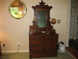 Shaving Stand / Dresser