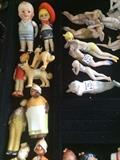 Nodder dolls including Buster Brown, Annie, Mr Warbucks, Sandy, etc. Vintage bathing beauty figurines 