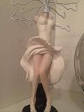            "Marilyn Monroe" jewelry hanger