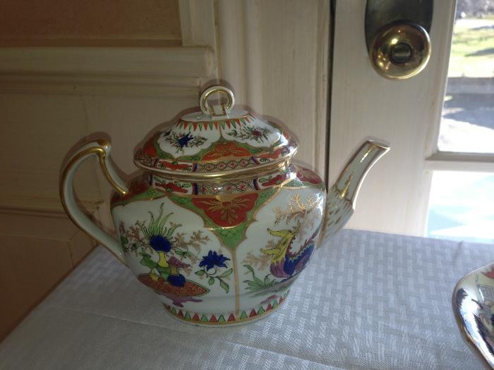 Chamberlain's Worcester 
"Dragons in Compartments"
Tea Pot with Underplate