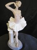 Lladro Stage Presence 6323 1996-2001, Regina Torrijos