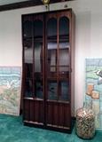 GLASS DOOR CURIO