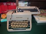 VINTAGE, UNDERWOOD TYPEWRITER