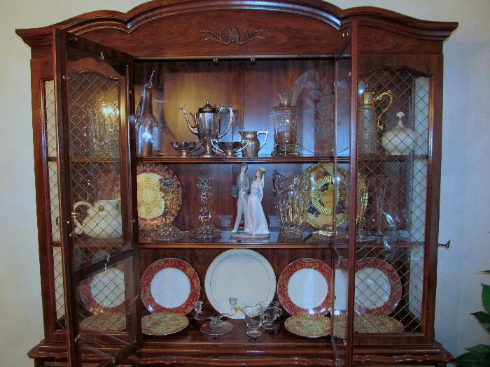 LIGHTED, CHINA CABINET 