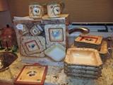 Service for 8 of Rooster Tableware 