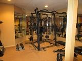 UNIVERSAL GYM EQUIPMENT