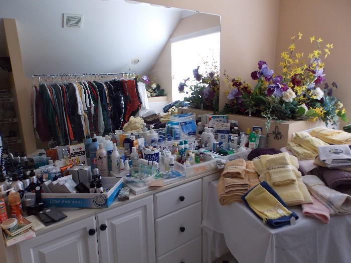 Shaving supplies, shampoo, conditioner, nail supplies, body wash and lotion. Too much to list everything both is large and small sizes. Bathroom towels