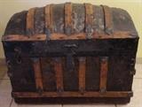 Hump Back trunk, Steamer Trunk