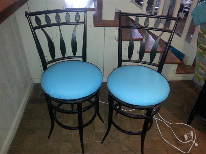 Set of 2 metal bar stools