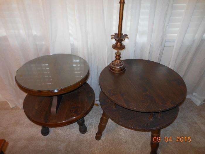 2 lamp tables