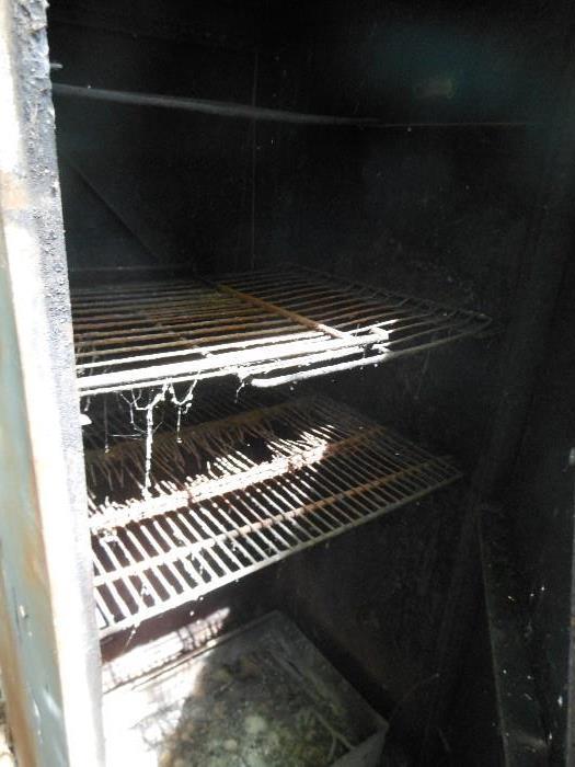 Large outdoor bbq pit/smoker
