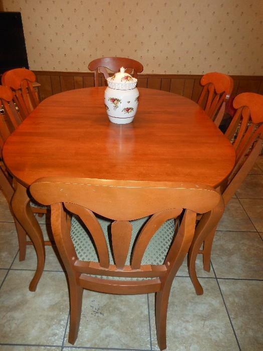 Canadian pine dinette & chairs
