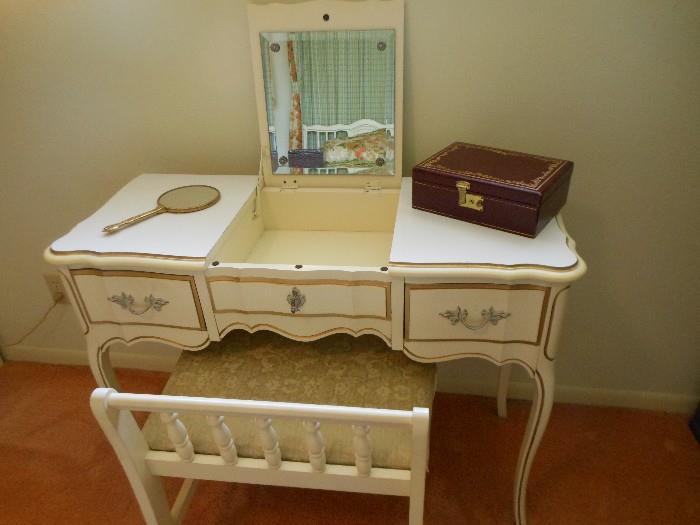 Matching dressing table & bench