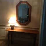 Very Nice Console Table/Mirror/lamp