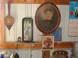 1973 Reproduction Coca Cola tray, Antique oval Portrait and much more as you have been able to see.