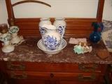 Vintage lamps, pitcher and bowl, etc