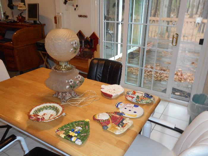 Country kitchen table,xmas decor plates