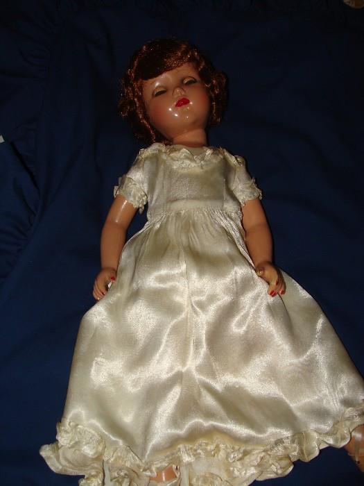 Antique jointed girl doll: isn't she beautiful!